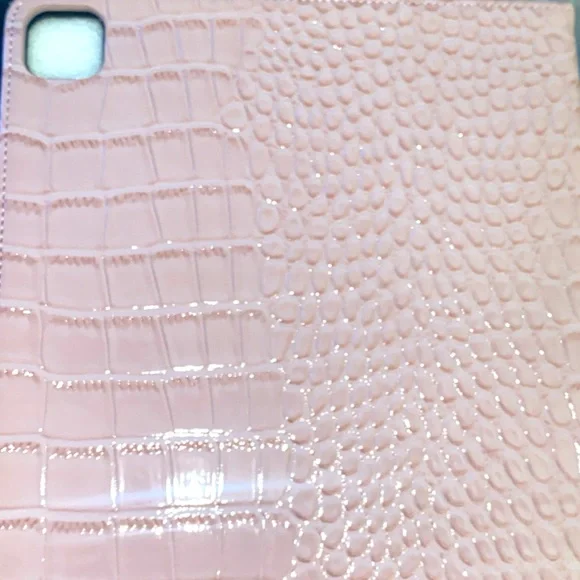 IPAD PRO 2021 12.9 INCHES PINK CROC CASE NEVER USED
